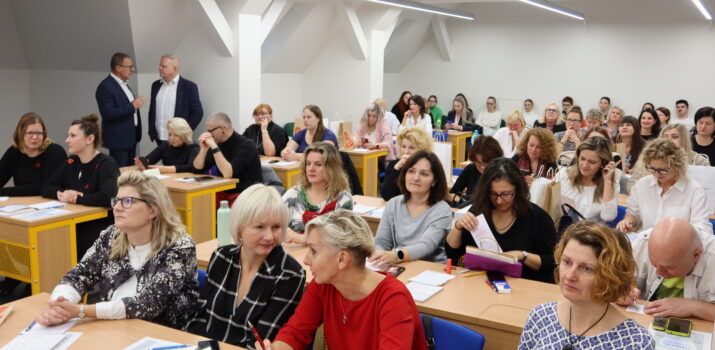 Českobudějovická zdravotnická škola hostila konferenci zubních techniků a hygienistek